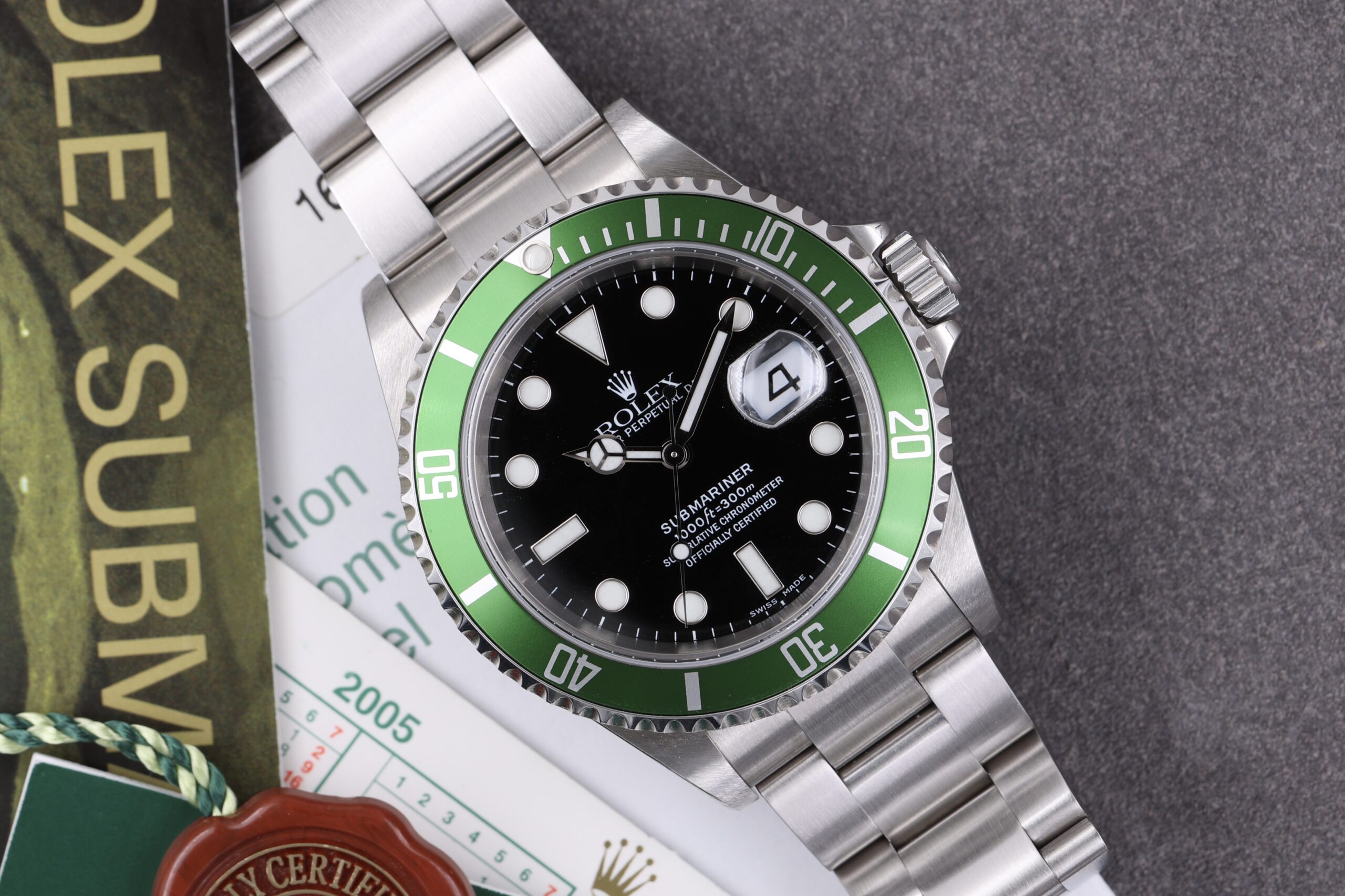 Rolex Submariner 16610LV Kermit Full Set 2005 Rolex Submariner 16610LV Kermit Full Set 2005