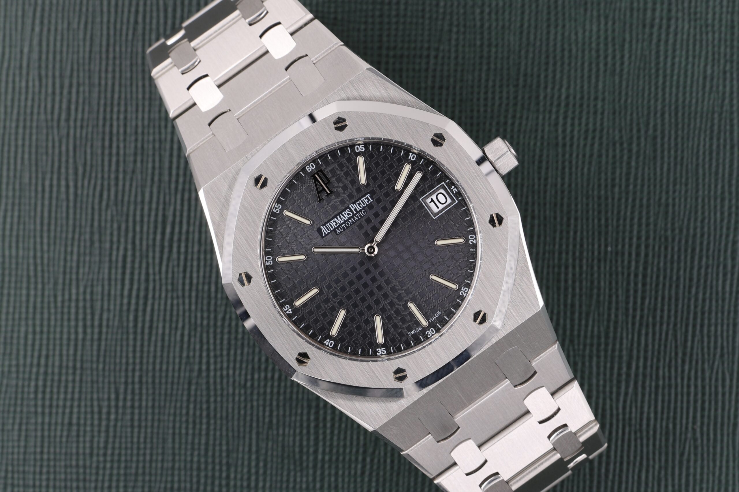 Audemars Piguet 15202ST Grey Dial AP Extract 2001 Audemars Piguet 15202ST Grey Dial AP Extract 2001
