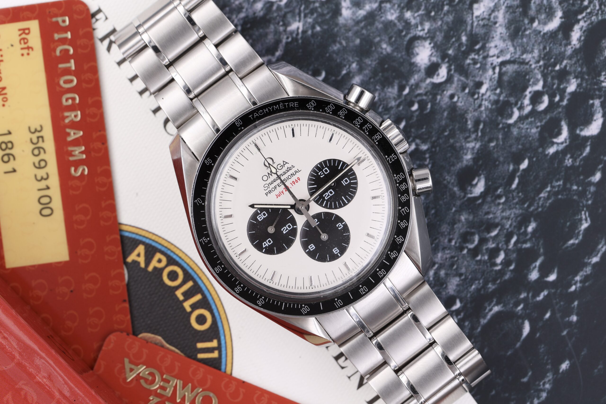 Omega Speedmaster Apollo 11 35th Anniversary 3569.31.00 Full Set 2005 Omega Speedmaster Apollo 11 35th Anniversary 3569.31.00 Full Set 2005